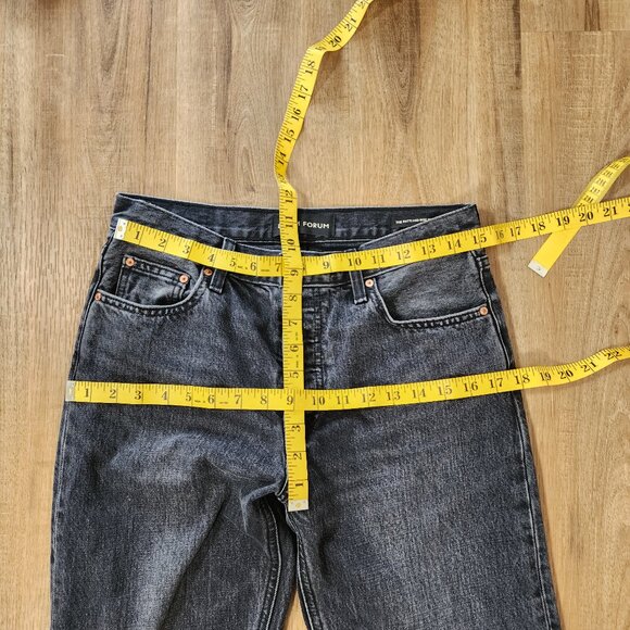 Aritzia Denim Forum Patti Mid Rise Straight Black Jeans Distressed Sz 26 - Picture 4 of 8